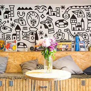  Hostel Haystack