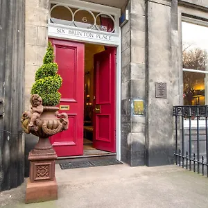 5* Bed & Breakfast Six Brunton Place